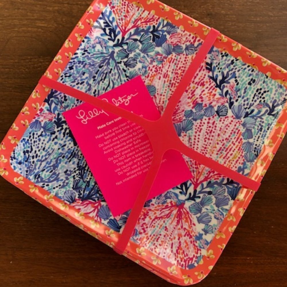 LILLY PULITZER Resort Sway with Me Melamine Dinner Plates (4) NIB